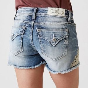 Miss me shorts size 34 midrise easy